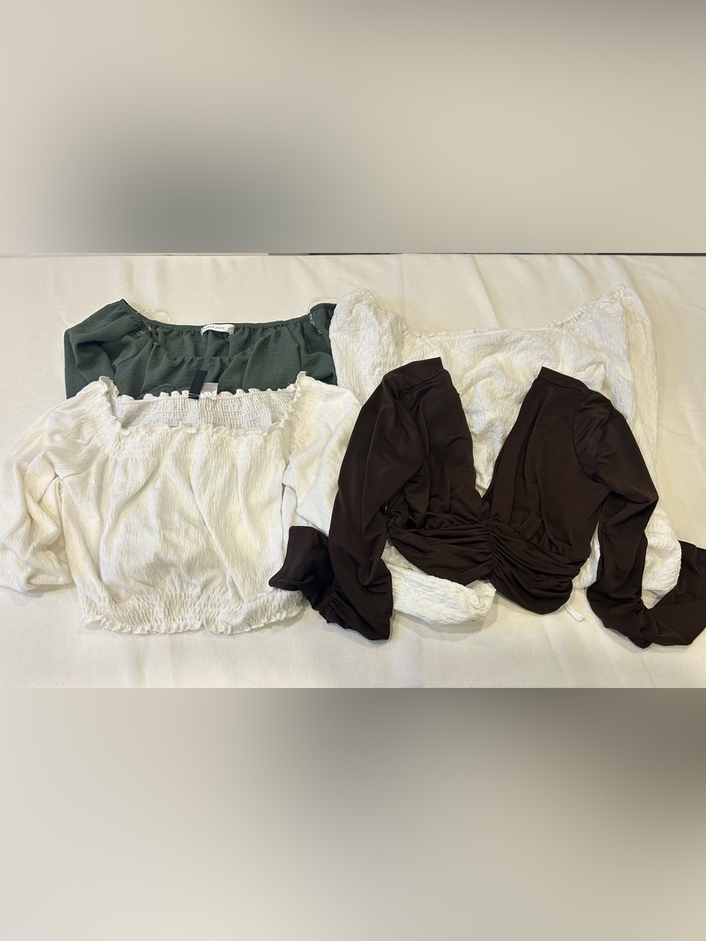 4 women’s long sleeve crop top bundle